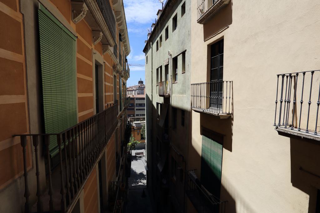 Apartaments Placa Del VI Girona Kültér fotó