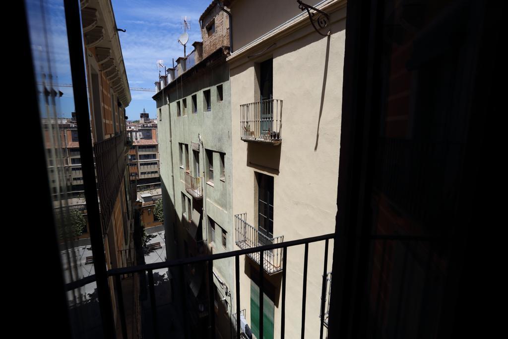 Apartaments Placa Del VI Girona Kültér fotó